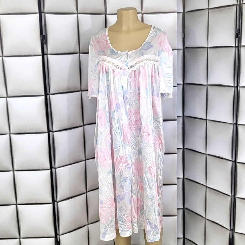 Vintage night gown